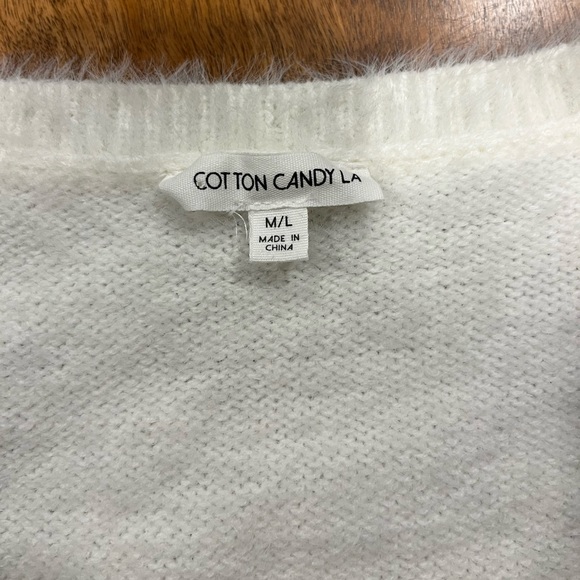 Cotton candy LA white fuzzy cropped tshirt, size M/L, never worn, cute & soft - Picture 2 of 4